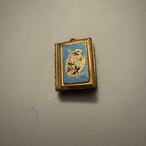 Antique book locket gold filled don’t close